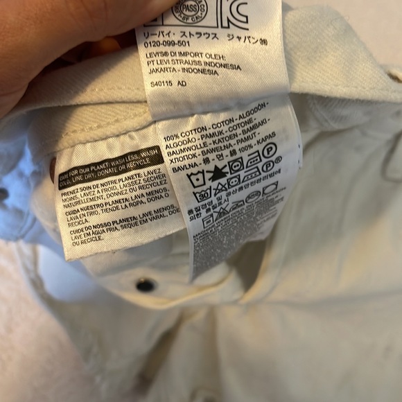 26W - Picture 4 of 4